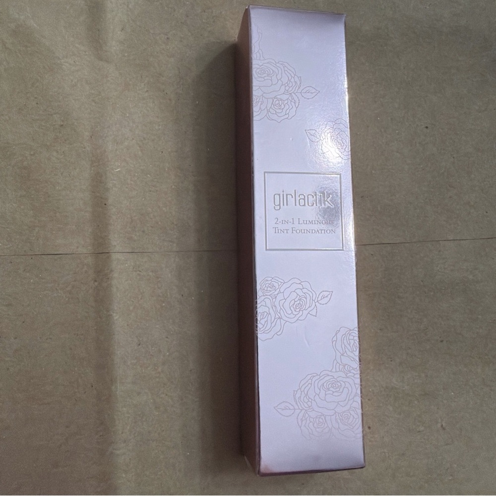 Girlactik 2-in-1 Luminous Tint Foundation - Cream